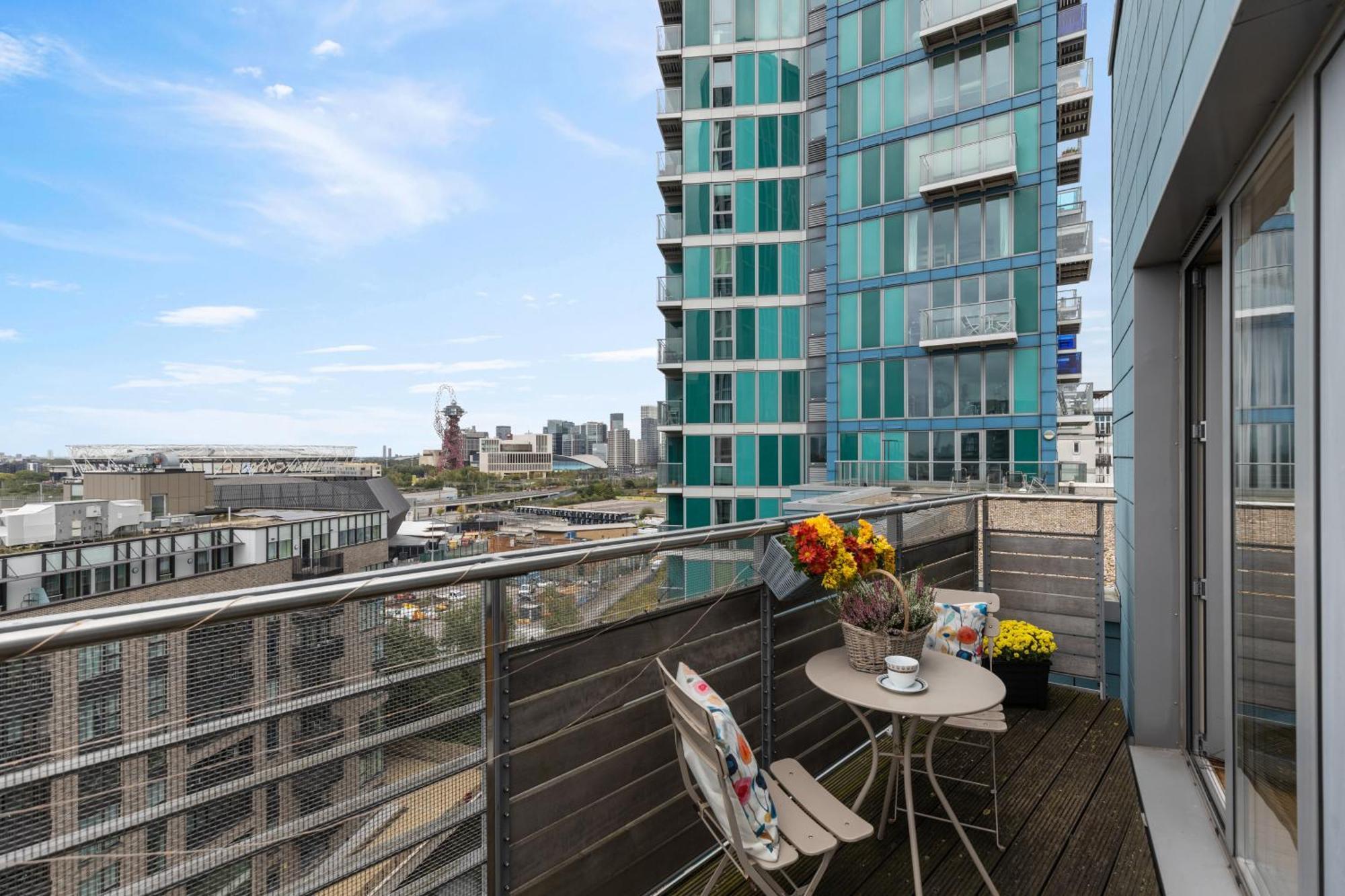 Stratford Skyview Apartment London Exterior foto